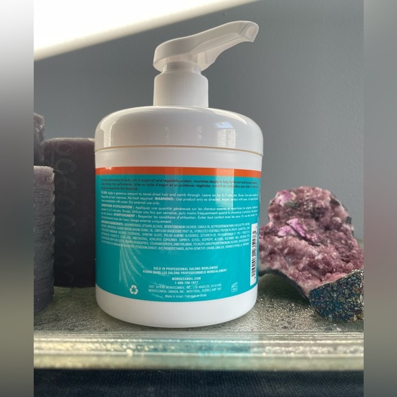 Moroccanoil Restorative Hair Mask 1/2L 500mls - For weakened and damaged hair - Picture 2 of 4